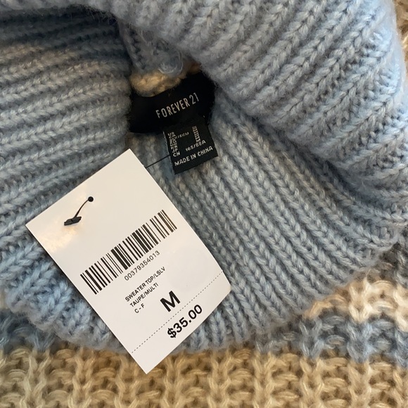 Beautiful Turtleneck/Shoulder-less Sweater - Picture 3 of 3